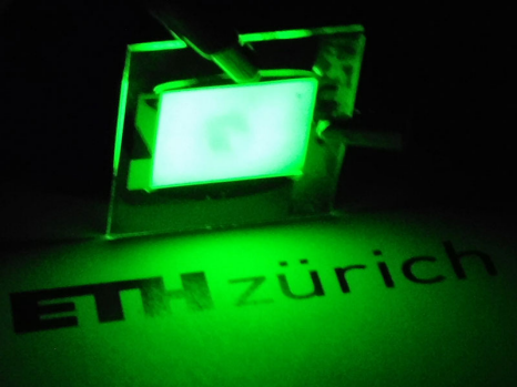 科研人员首次成功开发超纯绿光LED，超高清屏突破有望_中国半导体照明网