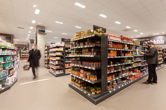 【新闻图片】德国汉堡EDEKA Clausen超市内所安装的飞利浦UV-C紫外线消毒产品