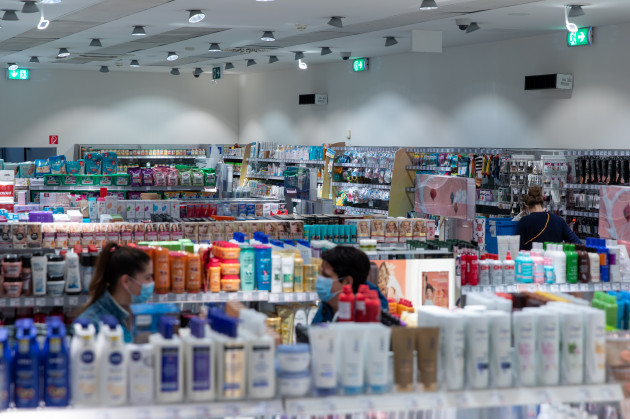 【新闻图片】斯洛伐克连锁药妆超市DM内所安装的UV-C紫外线消毒产品