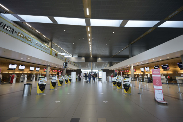 【新闻图片】助力哥伦比亚埃尔多拉多国际机场减少碳足迹，昕诺飞向其提供近9千套3D打印筒灯，并对1.4万灯具进行LED改造-2