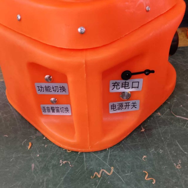 声光路锥报警器2